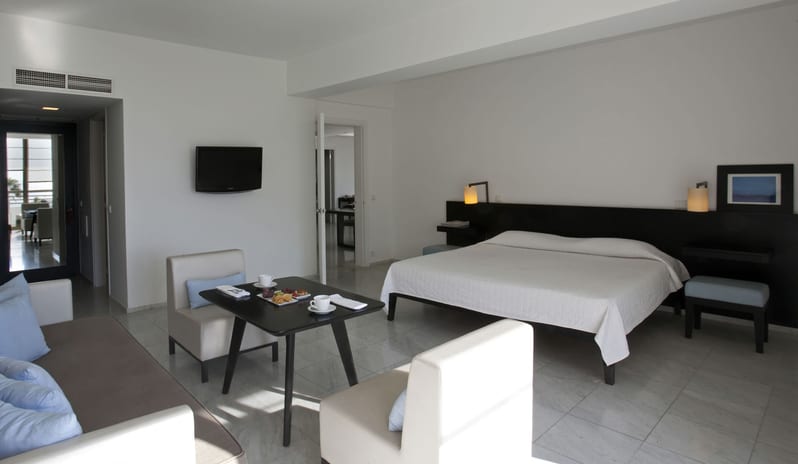 Almyra-Two Bedroom Deluxe Suite 2_11060